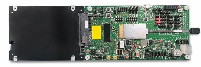 キオクシア、PCIe 5.0 光SSDを発表 &#8211; 40m伝送・省エネでDC革新へ