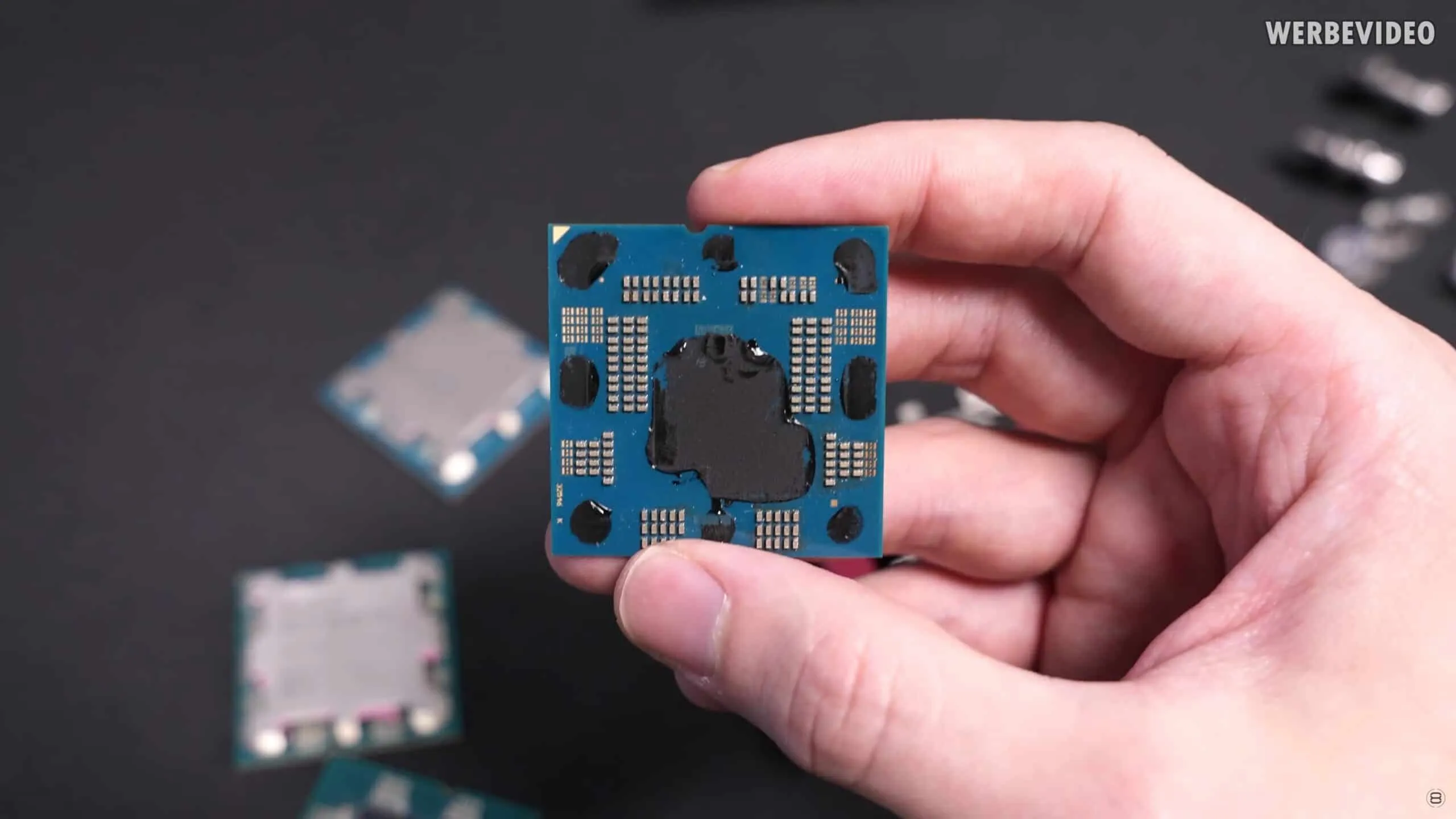 AMD Ryzen 7 7800X3Dの偽造品が流通している模様、購入時の注意点とは