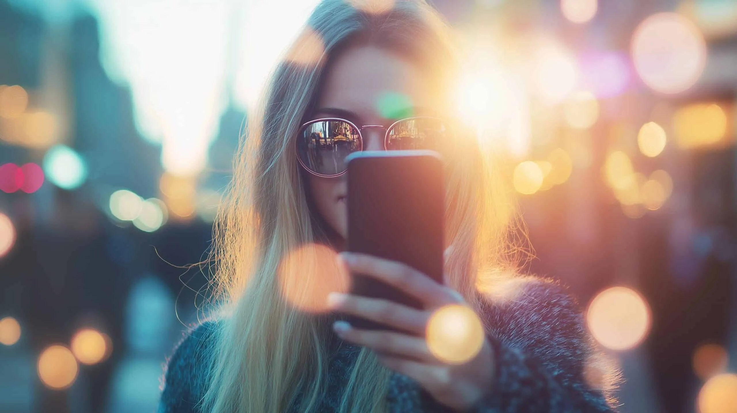 スクロールを減らし、つながりを深める：ソーシャルメディアを有効活用する方法を示す新研究