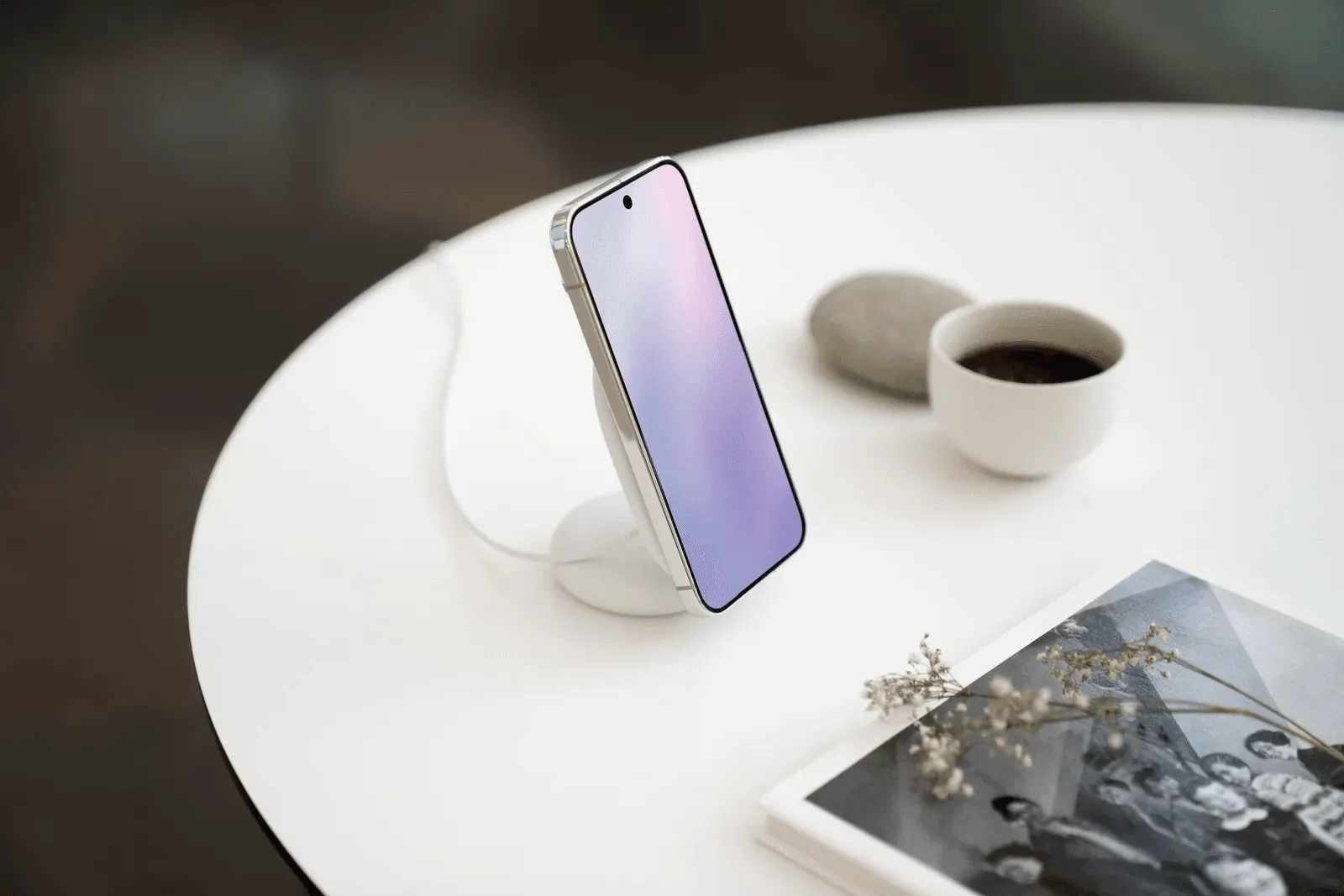 Pixel 10、Qi2充電の罠。旧式充電器で不具合報告が相次ぐ