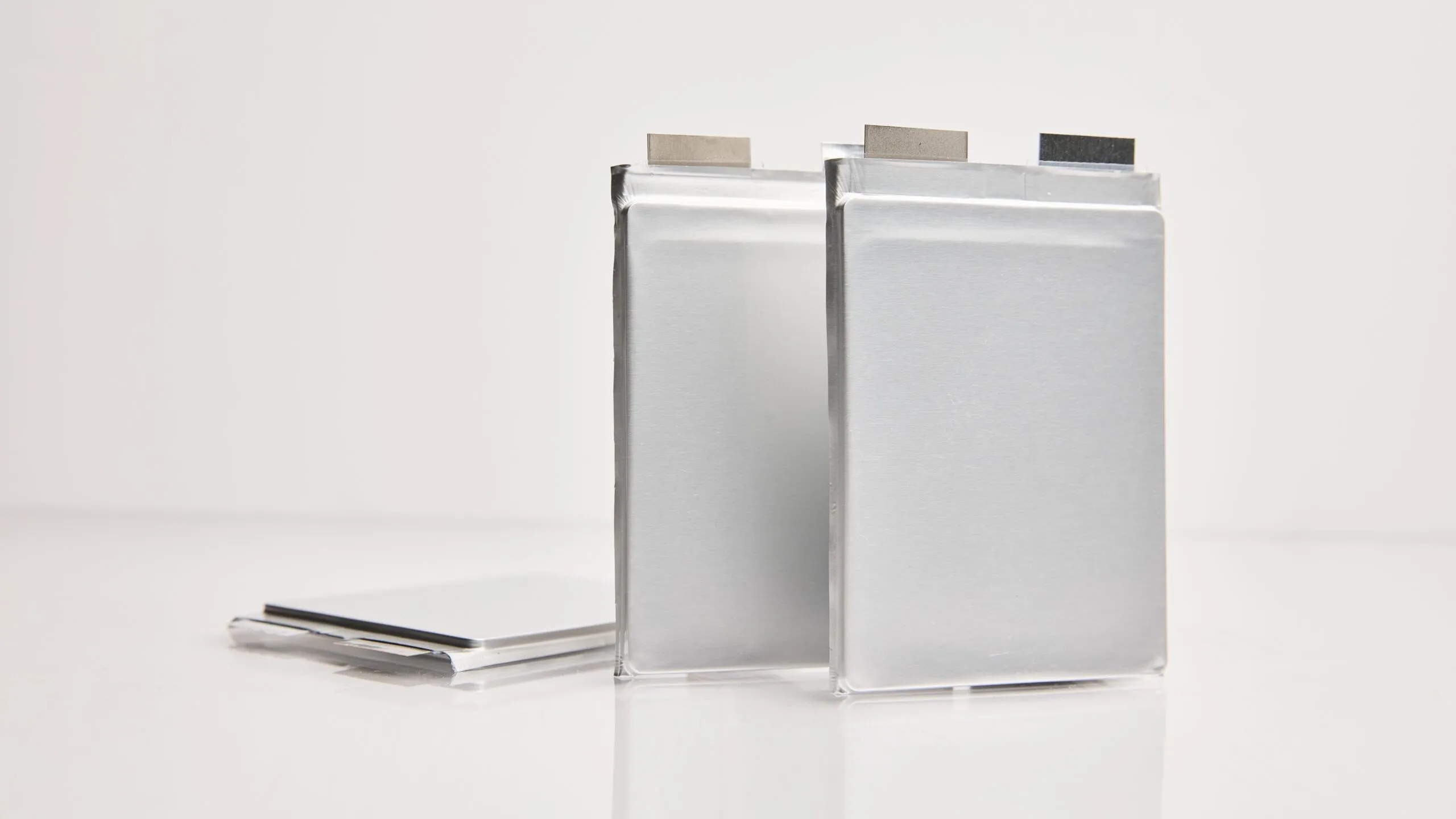 QuantumScape、EV向け全固体電池B1サンプル出荷を開始