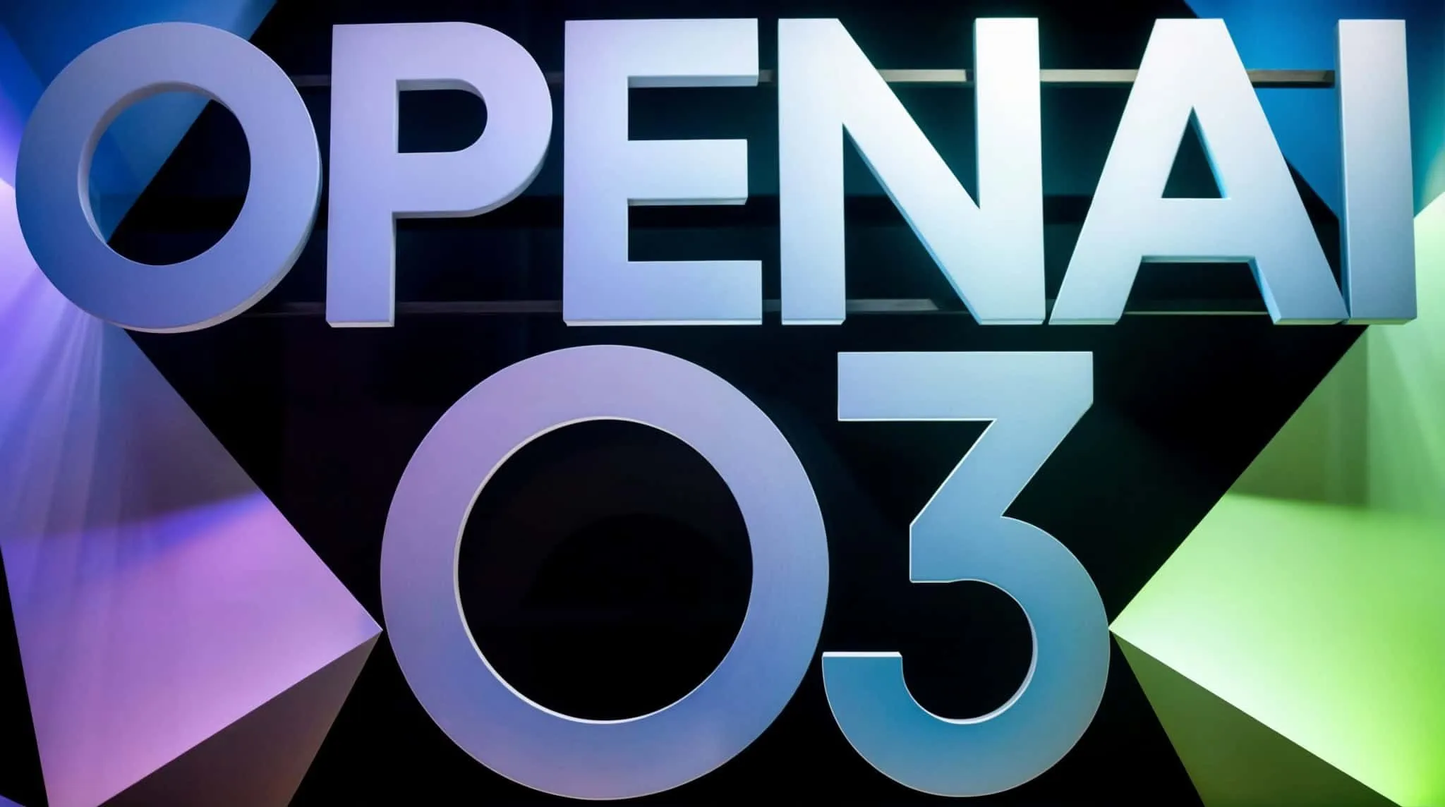 OpenAIが最新推論モデル「o3-mini」を無料で提供開始 ―― STEM分野で高精度化