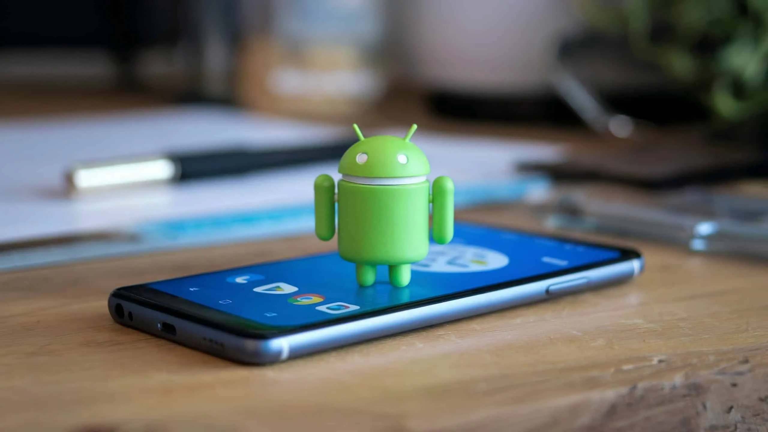 Android 17 Beta 2をリリース：はじまる「モバイルPC化」と、データ経済のルールを書き換える「強制的な要塞化」