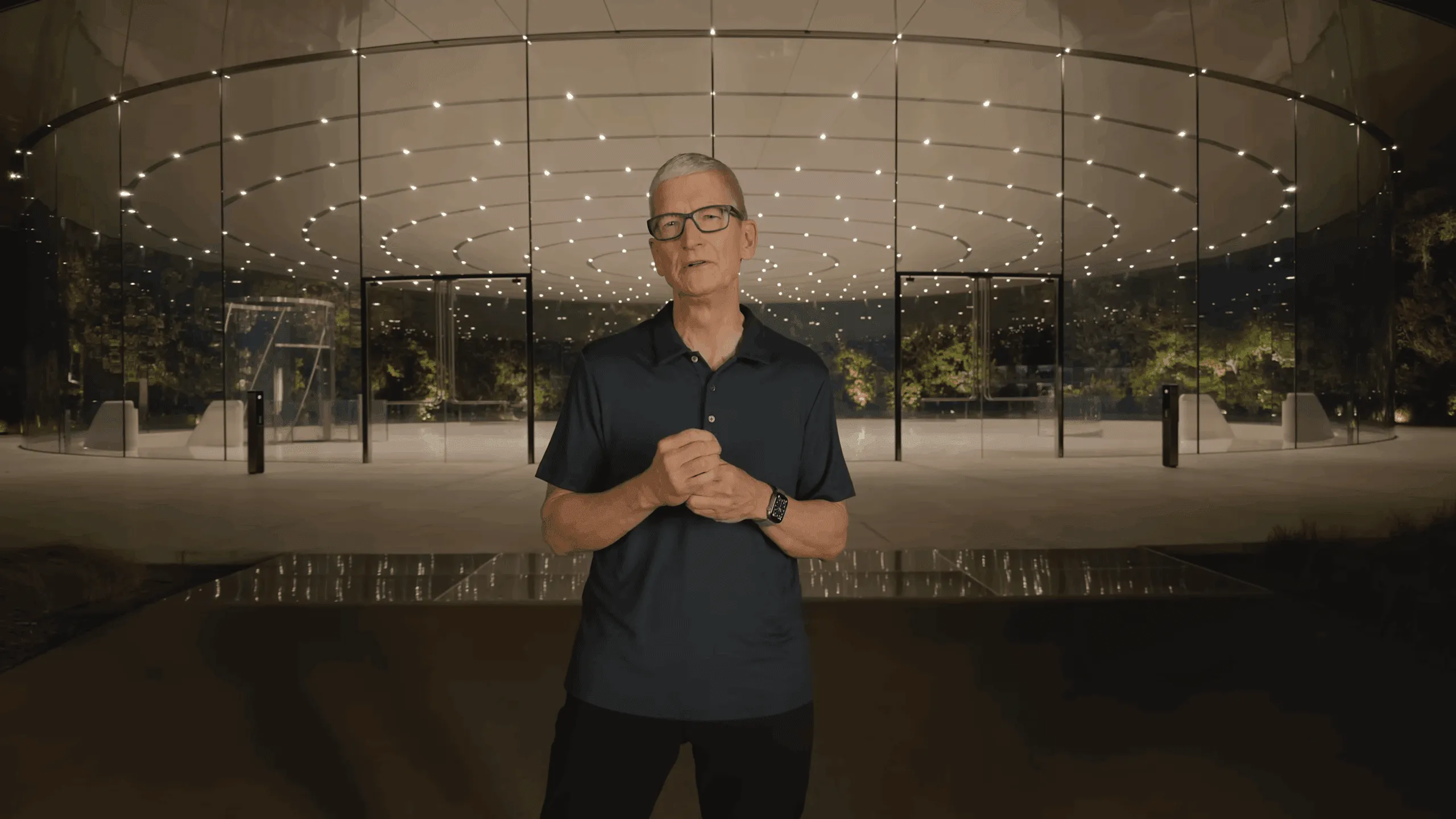 クックCEO退任報道の深層：Appleが仕掛ける「観測気球」と、ジョブズを超えたCEOが残す遺産、そして後継者の素顔