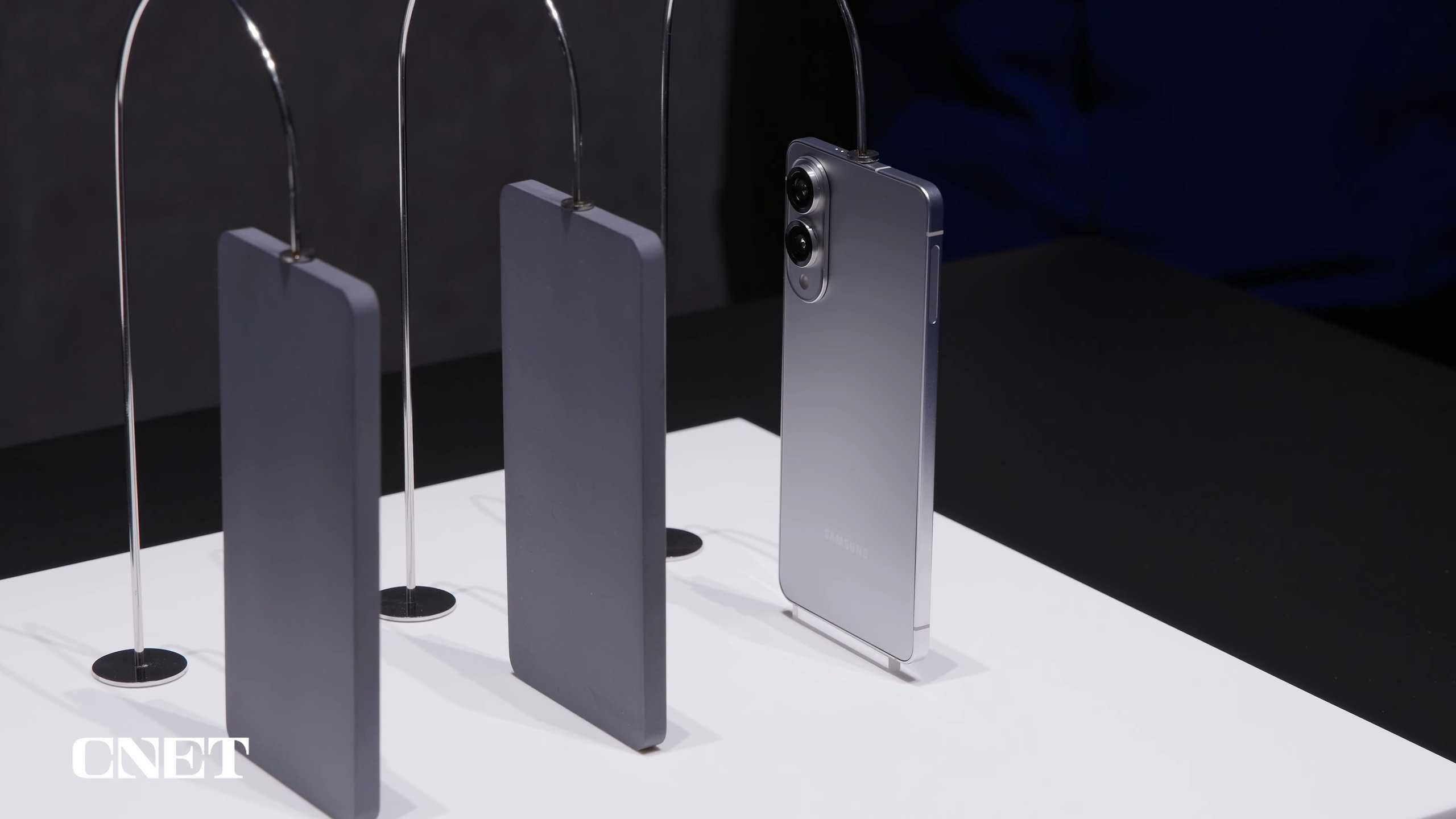 Samsung、超薄型スマートフォン「Galaxy S25 Edge」を予告 – 4月