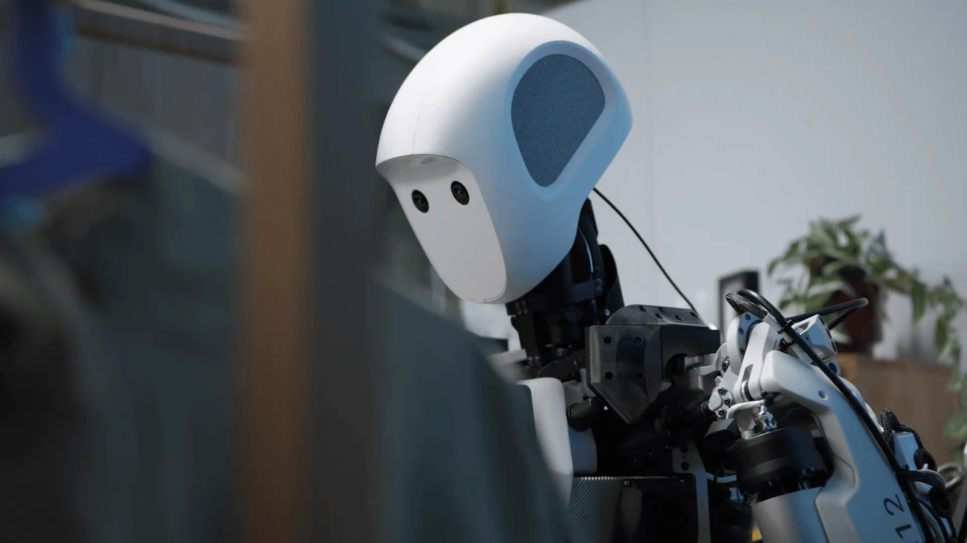 Google、「思考するロボット」実現へ。Gemini Robotics 1.5発表