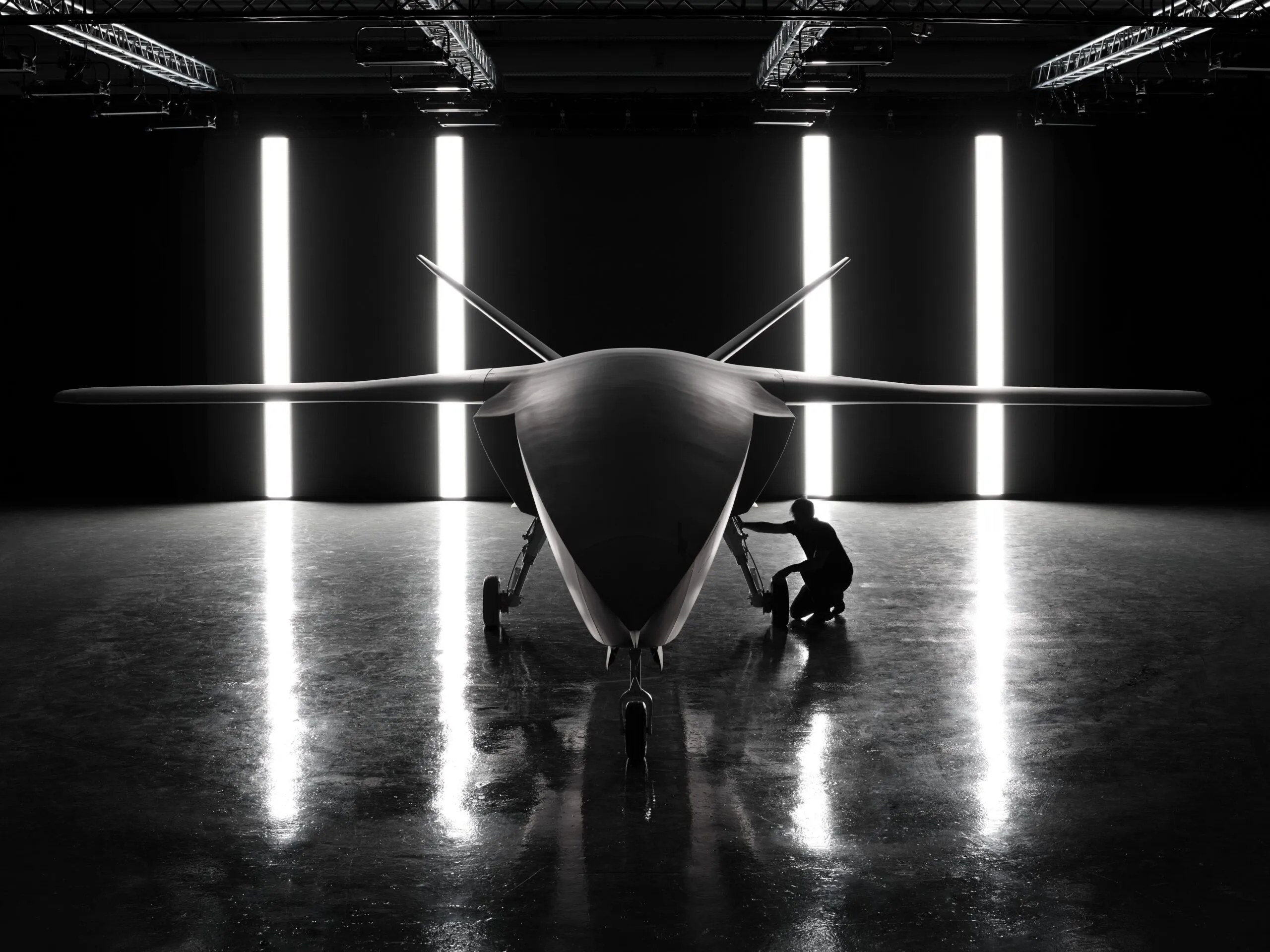 独防衛スタートアップ Helsing、自律型戦闘ドローン「CA-1 Europa」を発表：AIパイロット「Centaur」搭載、欧州防衛のゲームチェンジャーとなるか