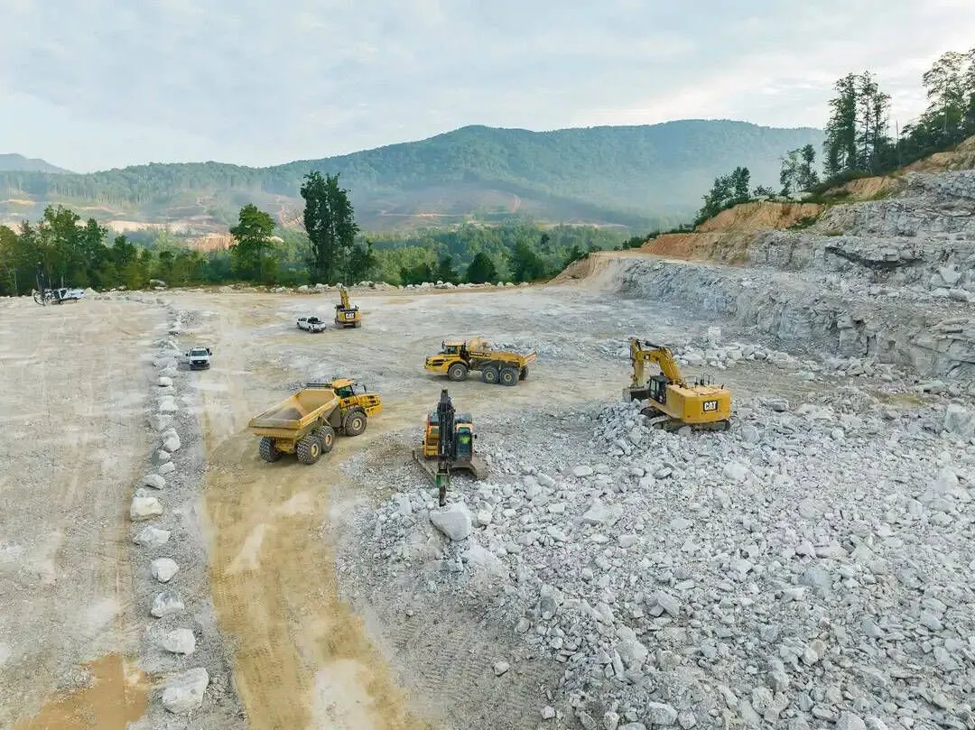 ハリケーン被災から10日、半導体用高純度石英鉱山が生産再開 &#8211; サプライチェーン懸念払拭へ