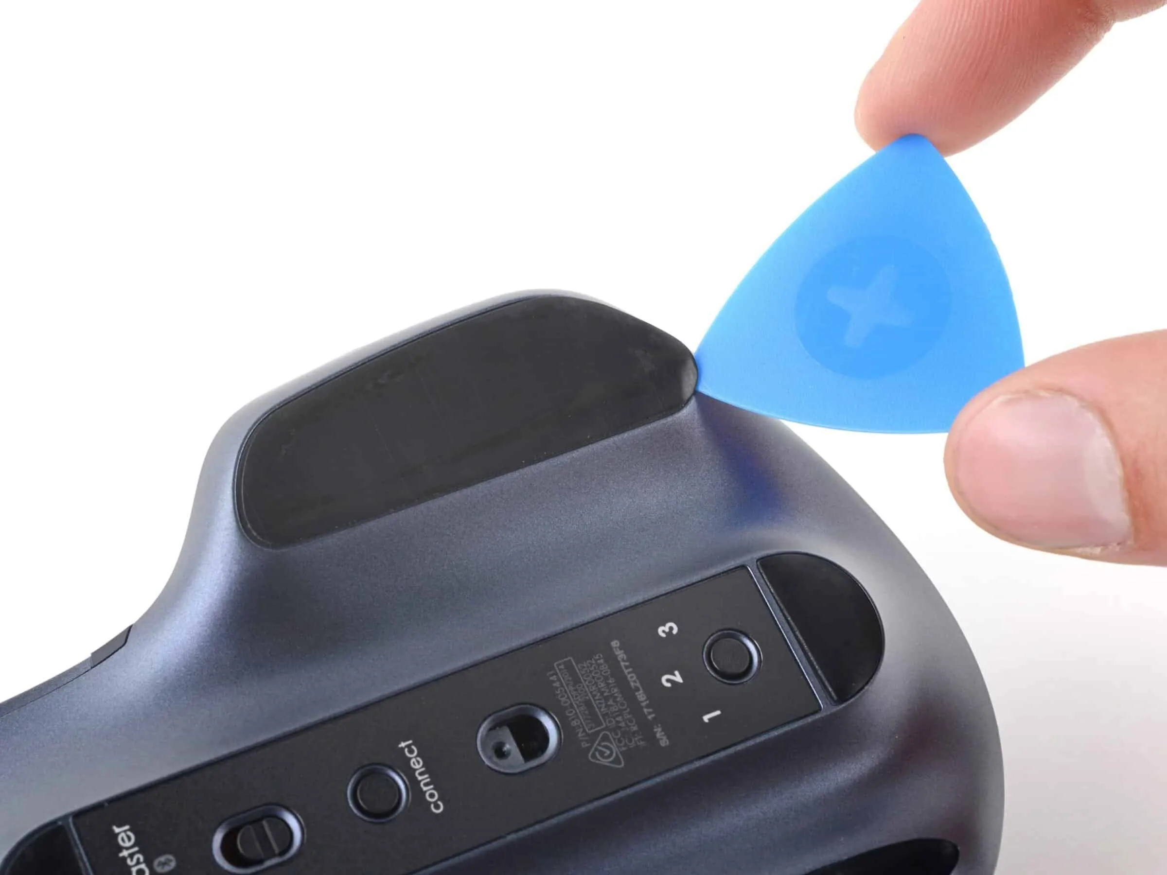 ロジクール、62カ国で純正部品による自己修理プログラムを展開 〜日本でもiFixitを通じて修理部品提供開始