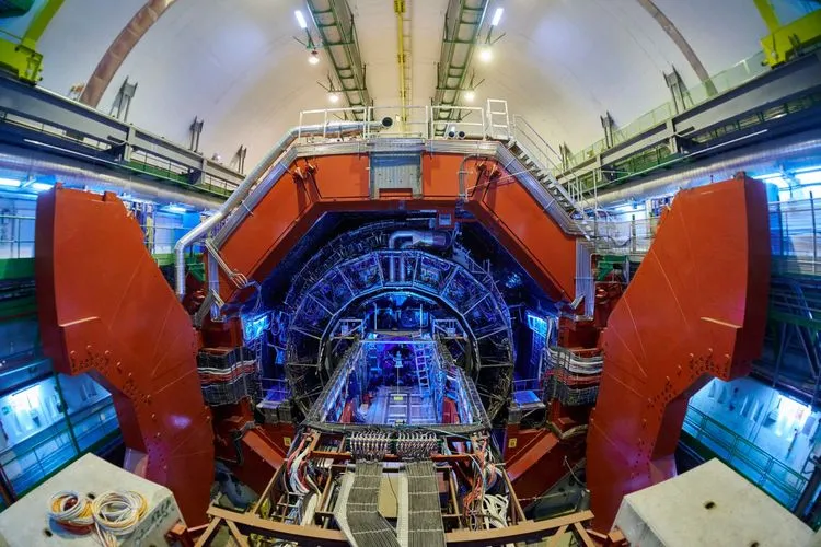 CERNのLHCが運転停止へ：5年間の「沈黙」と高輝度化(HL-LHC)への挑戦