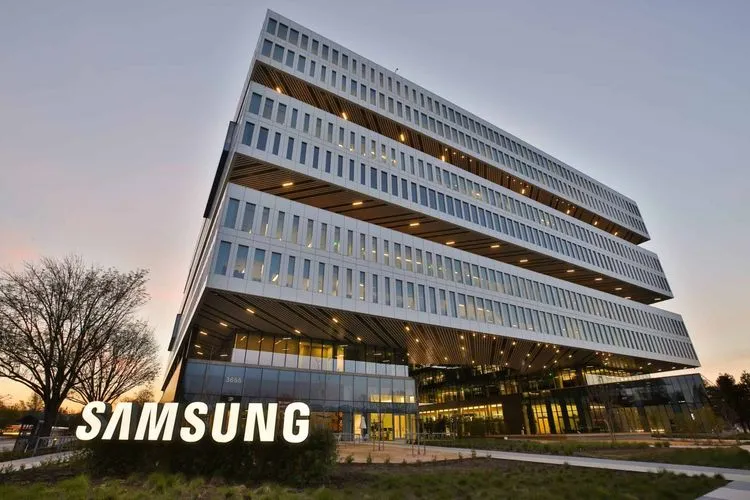 Samsung、革新的な次世代メモリ「3D DRAM」を2025年に発売へ