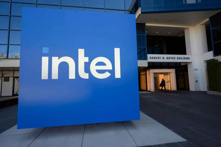 Intelと産業技術総合研究所、先端半導体R&amp;Dセンターを国内に設立へ
