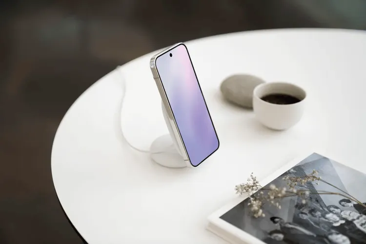 Pixel 10、Qi2充電の罠。旧式充電器で不具合報告が相次ぐ