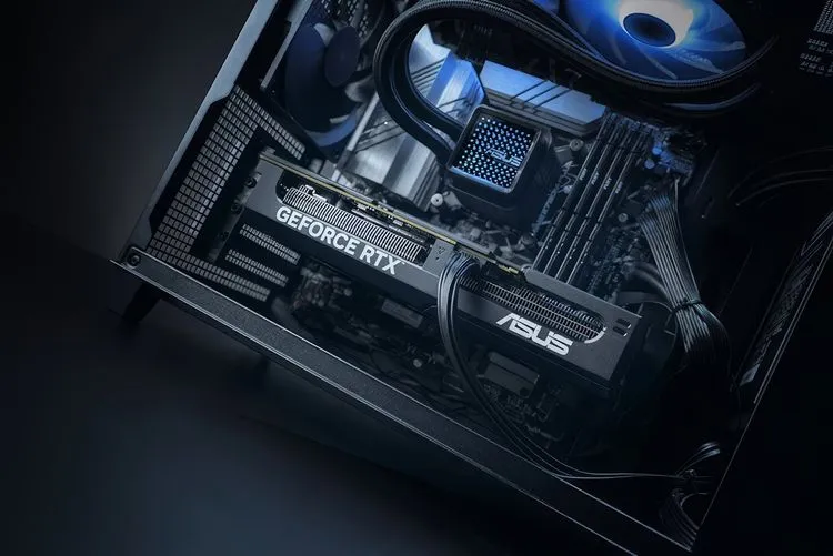NVIDIA RTX 40シリーズ、DLSS 4.0で性能向上とVRAM消費量削減を実現