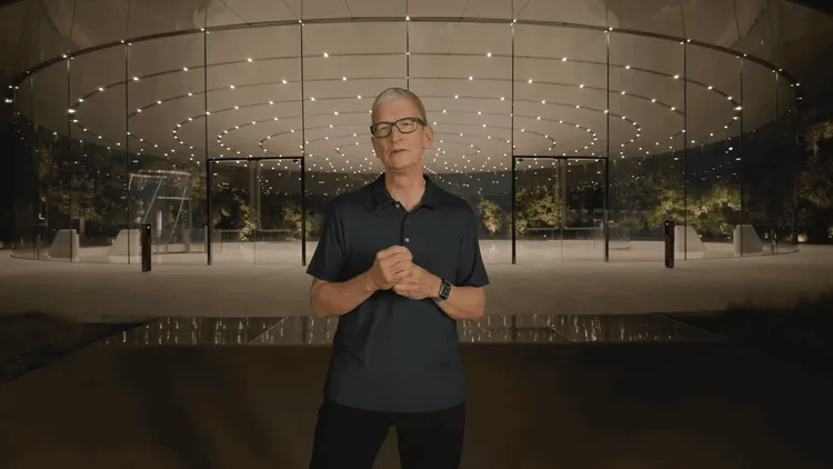 クックCEO退任報道の深層：Appleが仕掛ける「観測気球」と、ジョブズを超えたCEOが残す遺産、そして後継者の素顔