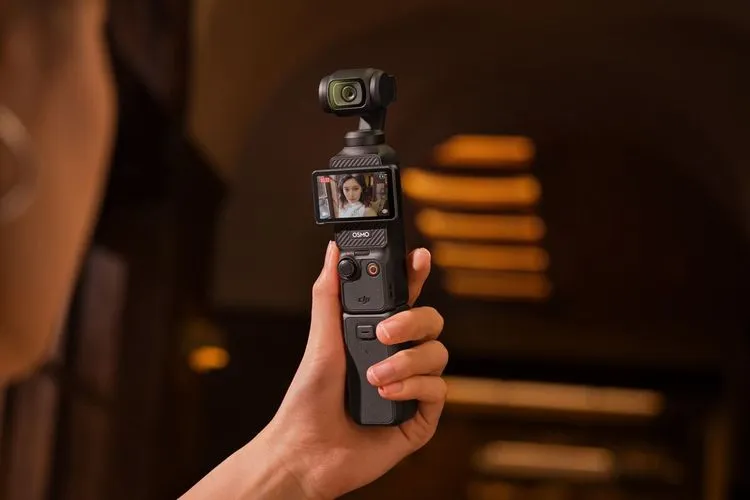 DJI Osmo Pocket 4、デュアルカメラ搭載でVlogに再び革命を起こすか？リーク画像が示す驚異の進化