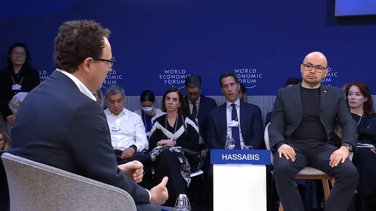 「ビートルズとローリング・ストーンズの共演」：AI開発二大巨頭による歴史的対談で語られた衝撃の未来予測とは