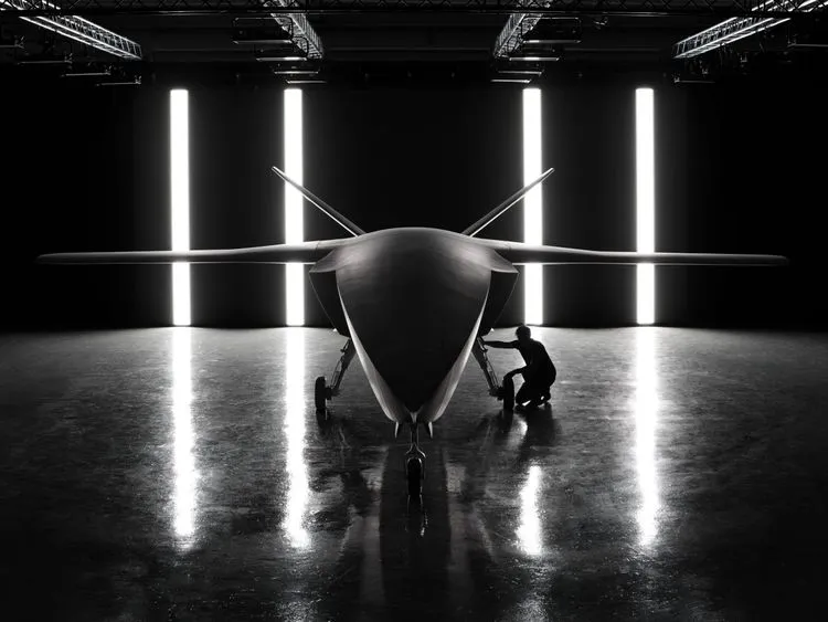 独防衛スタートアップ Helsing、自律型戦闘ドローン「CA-1 Europa」を発表：AIパイロット「Centaur」搭載、欧州防衛のゲームチェンジャーとなるか