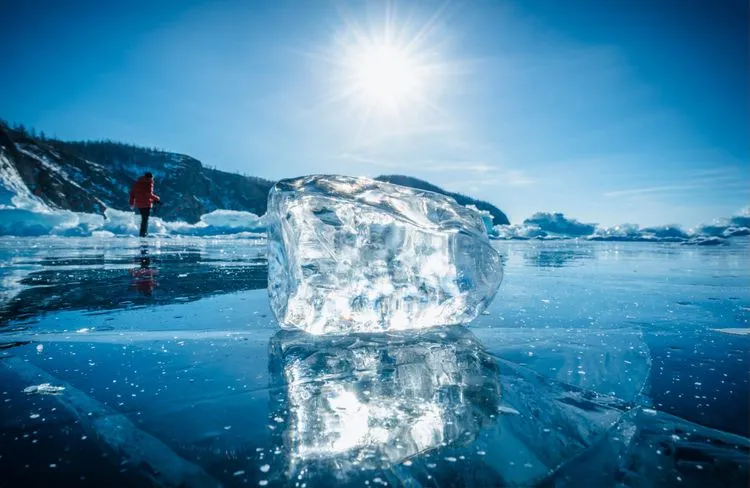 科学の常識を覆す発見：室温で凍る「第21の氷」XXI、その驚くべき正体とは？