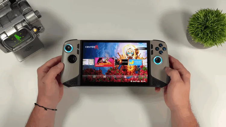 Intel Lunar Lake、設定見直しで覚醒。MSI Clawが最大30%性能向上、その技術的背景とは