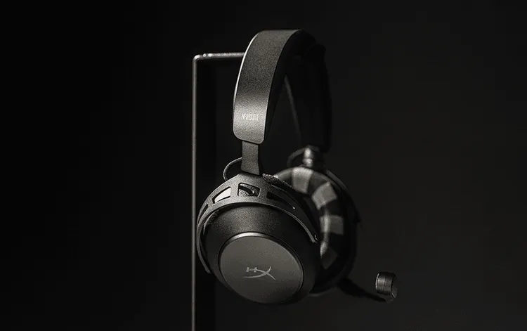 脳がコントローラーになる時代の到来か：HyperXとNeurableが「心を読む」AIヘッドセットを発表