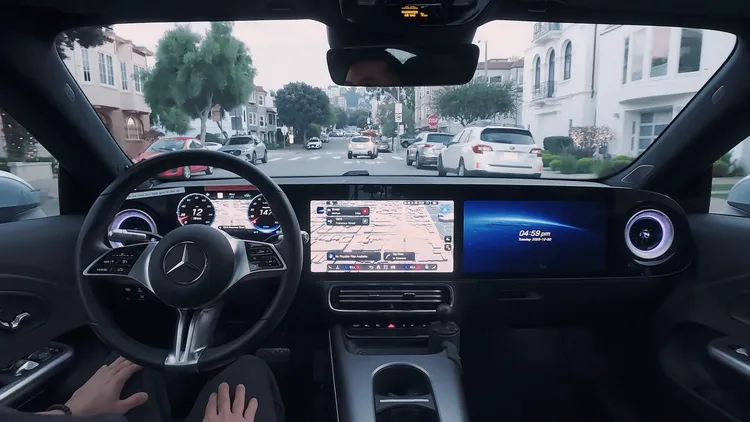 NVIDIA、自動運転に「思考」を与えるAlpamayoプラットフォームを発表：CES 2026で示されたレベル4への道筋