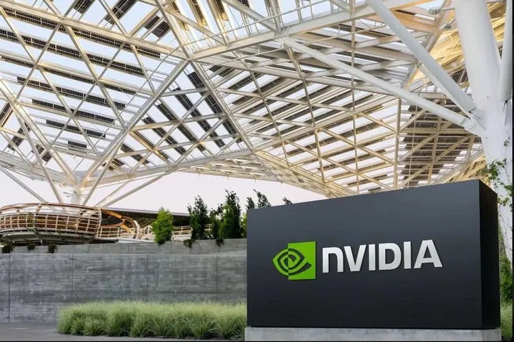 NVIDIA、H20の対中輸出を「まもなく」再開へ：米政府の政策転換が暴く、AI覇権を巡る国家と企業のジレンマ
