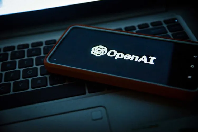 OpenAI、400億ドル調達で企業価値3,000億ドル—年内の営利化が条件