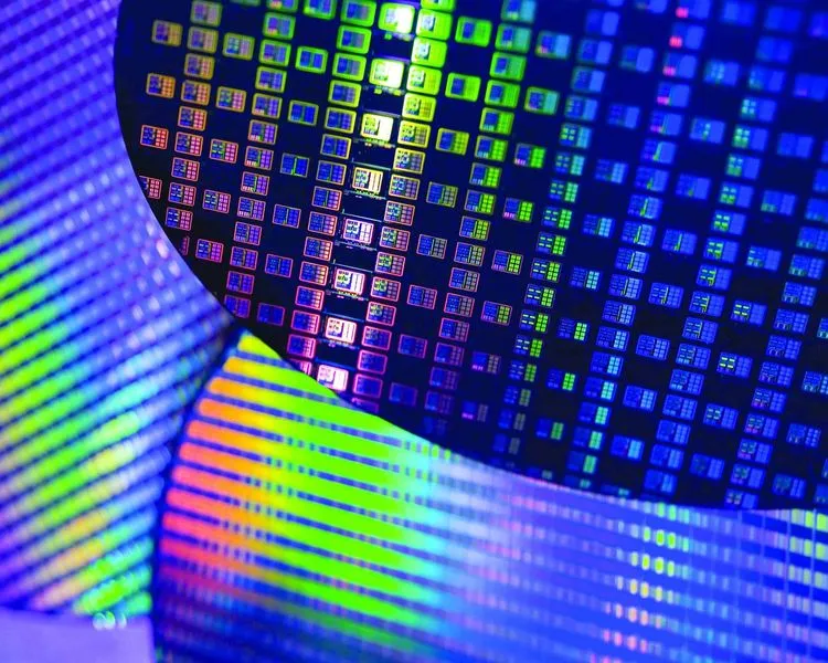 中国SiCarrier、半導体製造の完全工程に対応する装置群を公開 — ASMLら海外勢への挑戦鮮明に