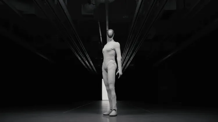 XPeng、次世代人型ロボット「IRON」発表：全固体電池搭載でTesla Optimus超えか