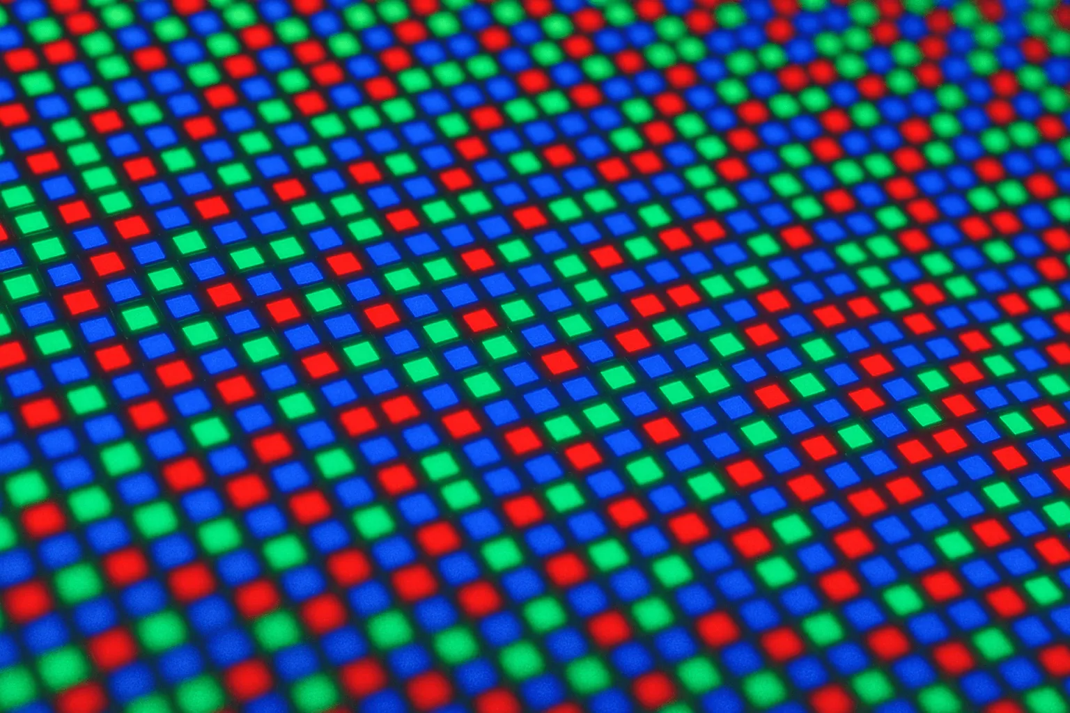 “100万”FPSのディスプレイが登場したがゲーム用途ではない：機械が対話する「光通信」の正体