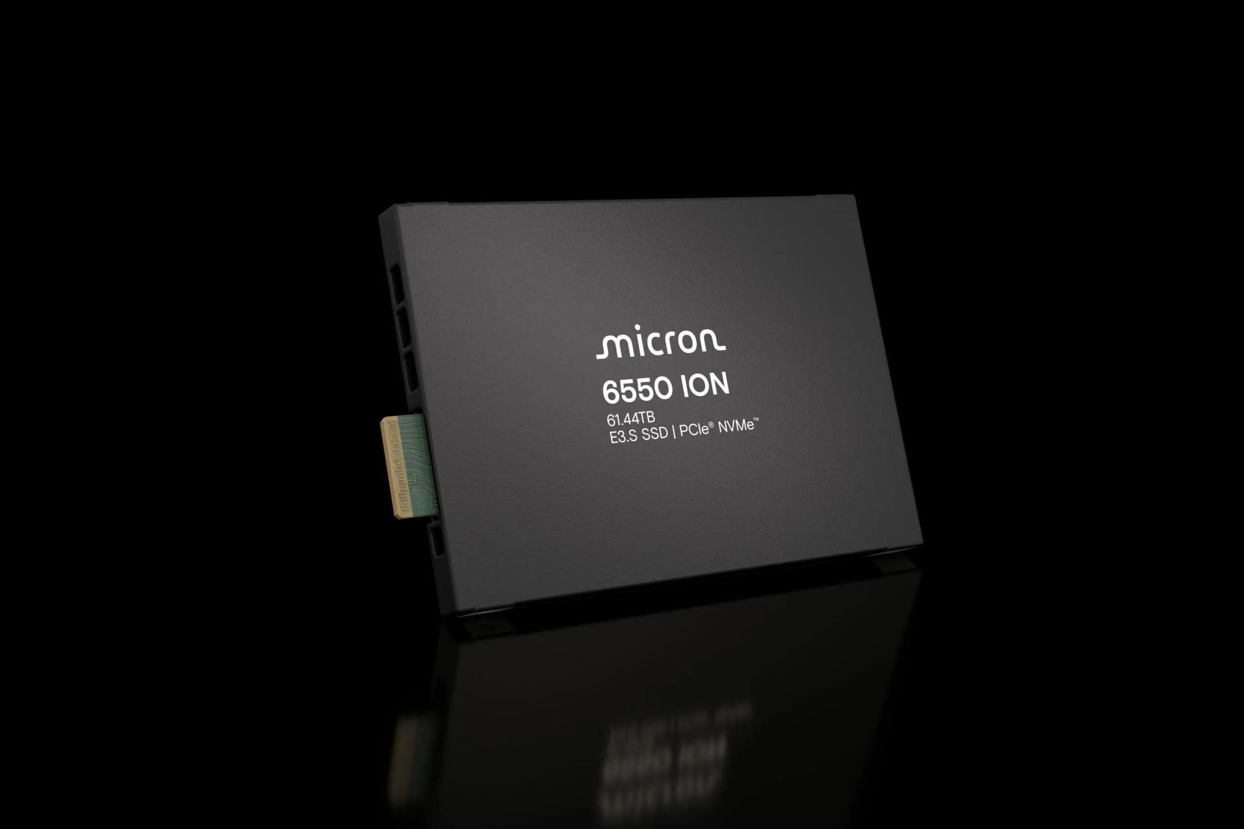 Micron、世界初のPCIe Gen5対応60TB SSD発表 &#8211; AI時代の大容量ストレージに革新