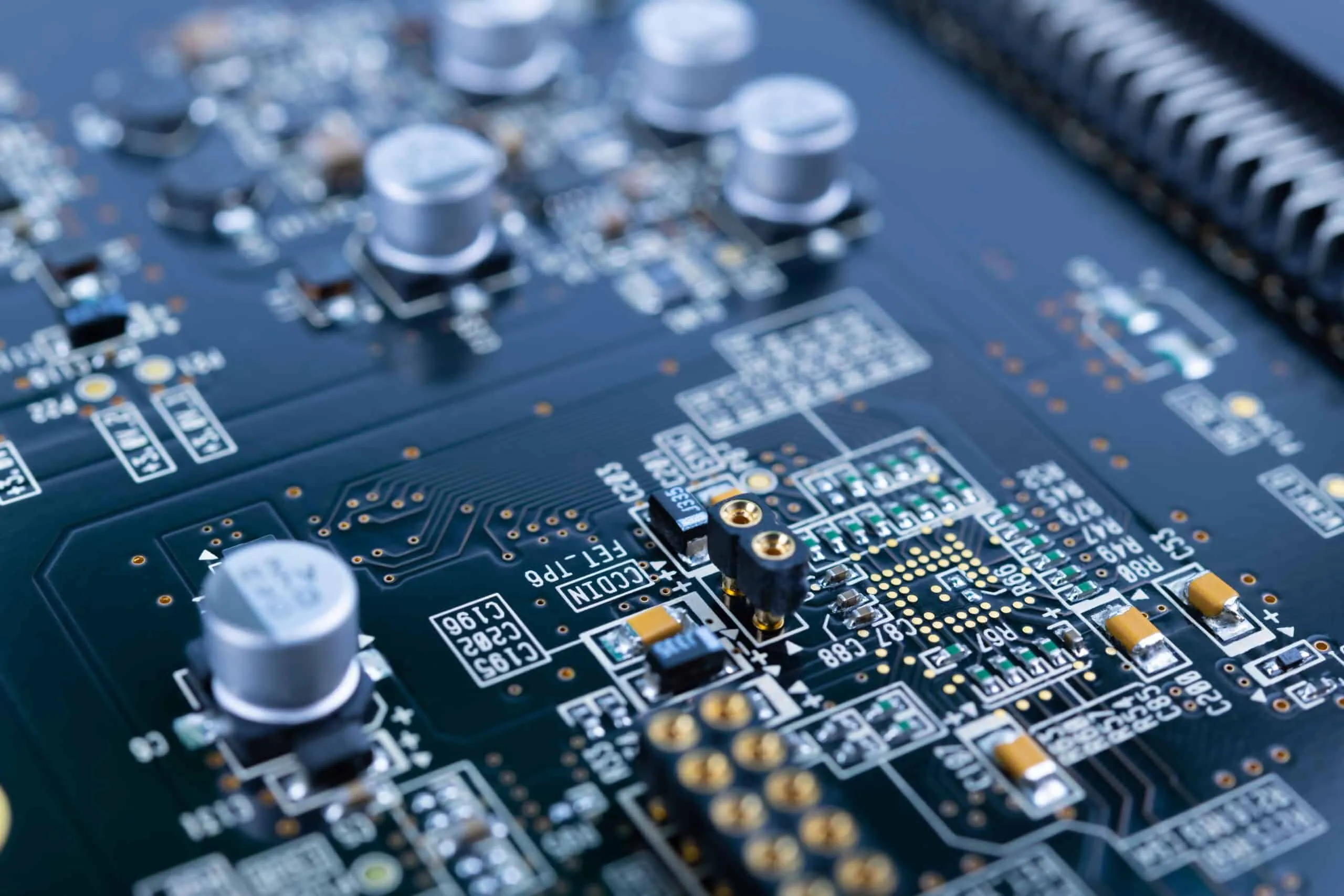 中国が独自ファームウェア規格「UBIOS」を策定、UEFIへの依存脱却なるか？