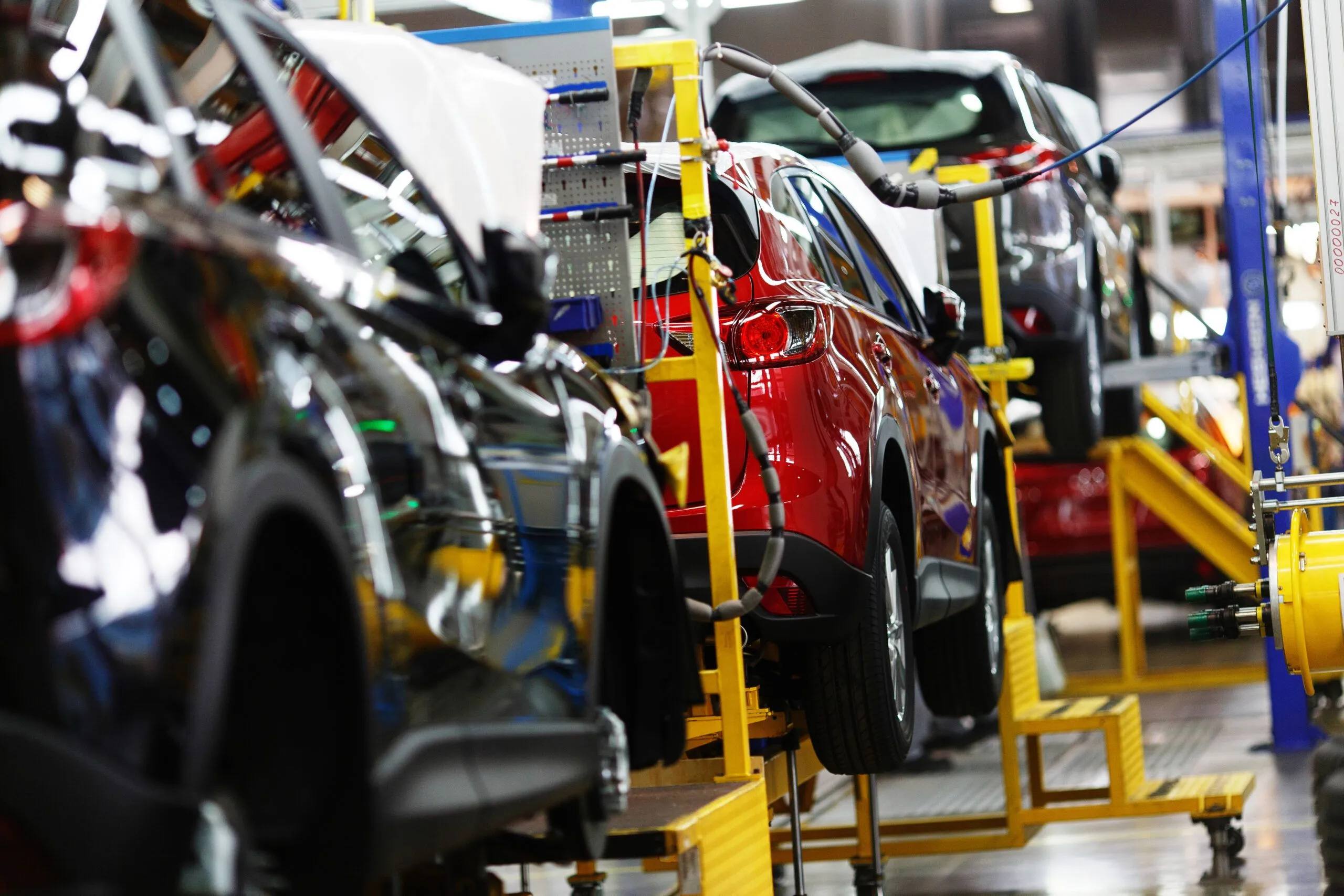 Nexperiaショック、世界を揺るがす。自動車生産停止が現実味：VWがライン停止、日本勢も警告。地政学リスクが招くサプライチェーンの危機