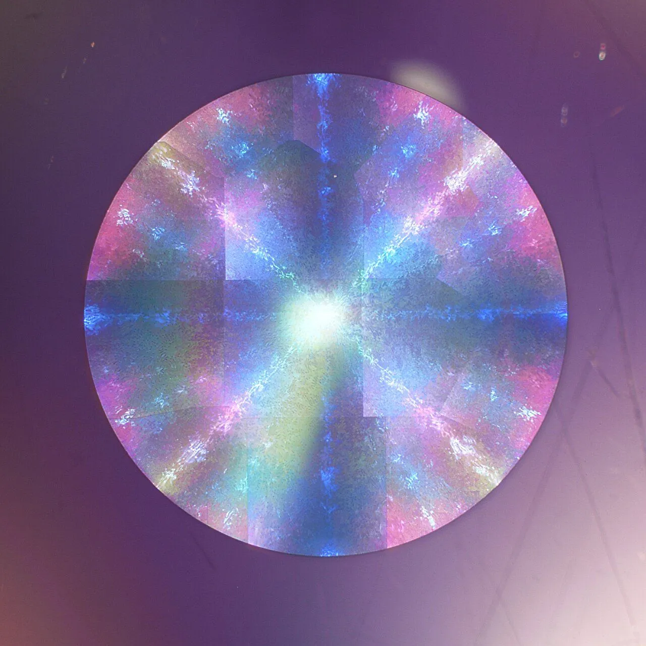 量子コンピュータ「10万ビット」時代の幕開けか？これまでの限界を超えたコロンビア大学の「極小チップ」革命