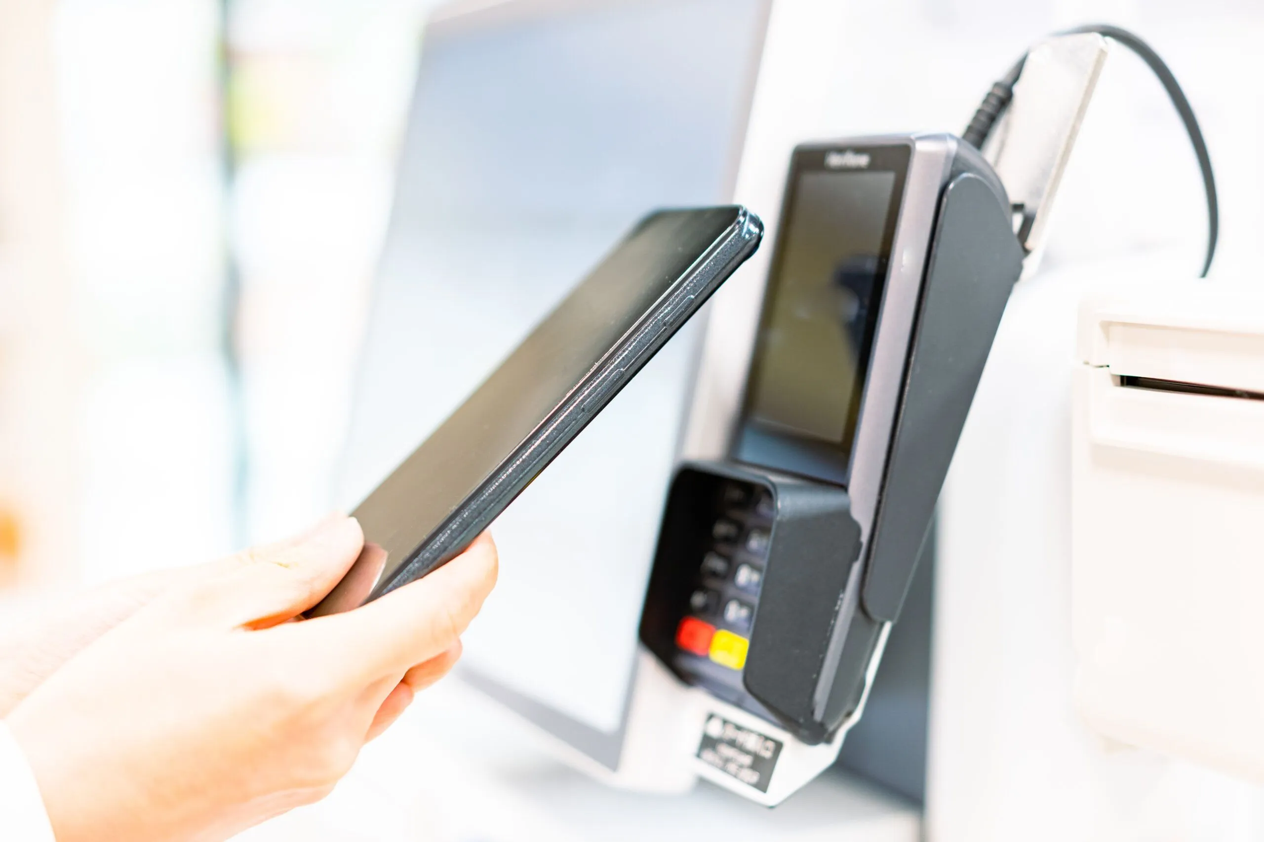 スマホのタッチ決済が大きく変わる！NFC新規格「Release 15」発表で通信距離4倍へ