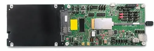 キオクシア、PCIe 5.0 光SSDを発表 – 40m伝送・省エネでDC革新へ