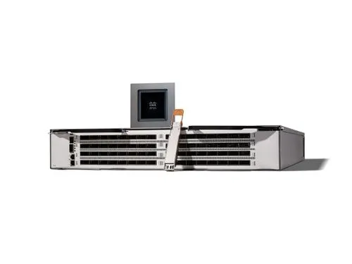 Cisco、102.4Tbpsチップと液冷スイッチで高速AIネットワークの覇権を狙う