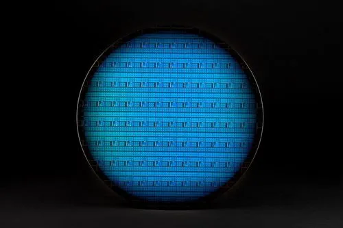 Intel、シリコンベースの量子プロセッサー構築における大きな進歩を発表