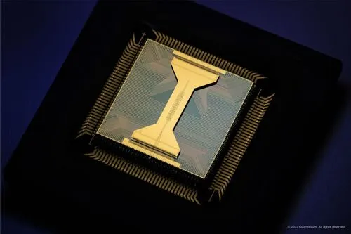 量子コンピュータの新たな可能性：コロラド大学が開発した「量子ゲーム」で95%超の成功率を達成