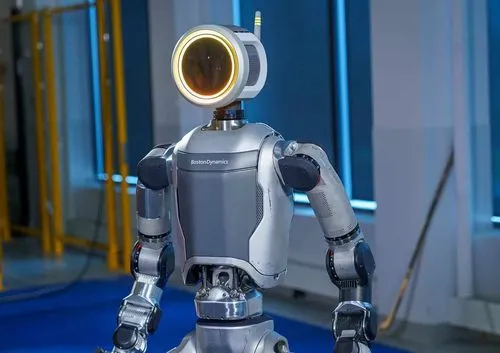 Boston Dynamics、「人間を超える動きをする」新たな電動Atlasロボを発表