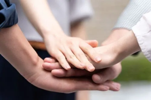 社会は悪い方向に向かっているのだろうか？新たな研究は悲観的になる必要がない事を示している