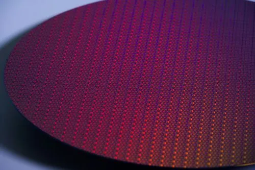 早くも1.0nm「10A」着手、Intelが最先端半導体のロードマップを前倒し