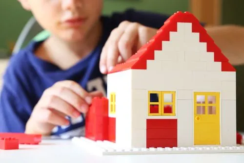 AIがレゴを進化させる！テキストから「本当に作れる」モデルを生み出す「LegoGPT」が登場