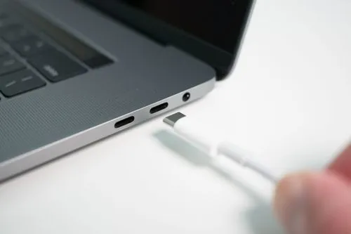 Windows 11、USB-Cポートの「混乱」に終止符：WHCP新基準で粗悪品を徹底排除