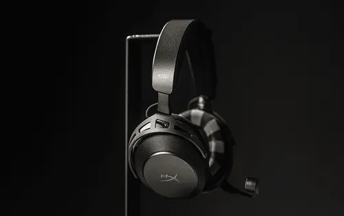 脳がコントローラーになる時代の到来か：HyperXとNeurableが「心を読む」AIヘッドセットを発表