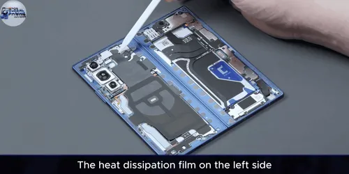 Galaxy Z Fold7分解：薄さの裏にある緻密な内部構造と技術的決断
