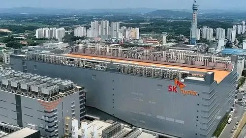 SK hynixが次世代HBM4を10月にテープアウト、NVIDIAの次世代AI向けチップに搭載へ