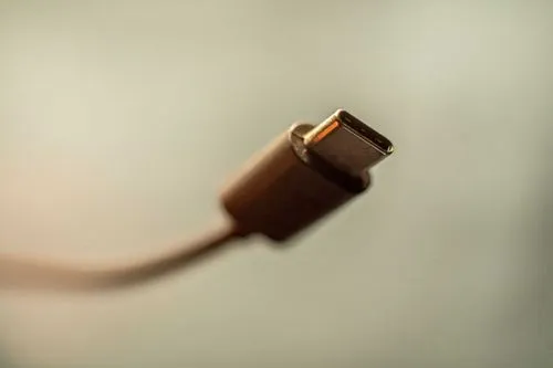 “既存のケーブルで” 80Gbpsの帯域幅を実現したUSB 4バージョン2.0が発表