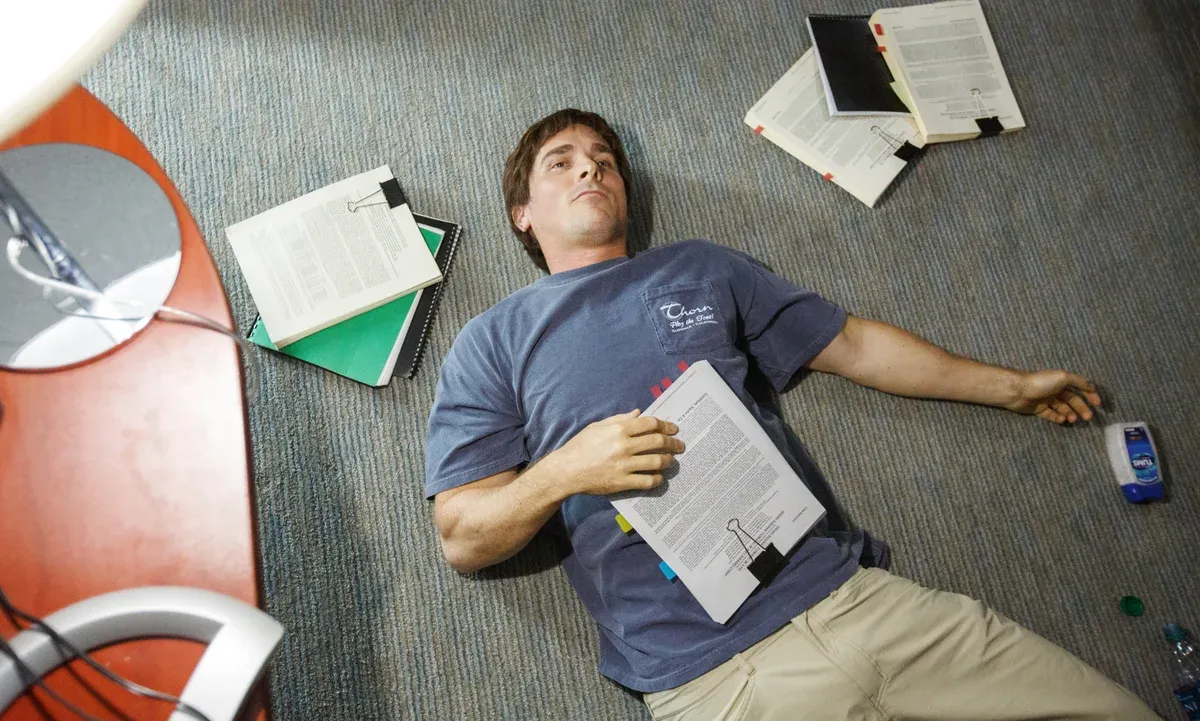 「世紀の空売り」男マイケル・バーリがファンドを閉鎖：AIへの反逆は失敗か？